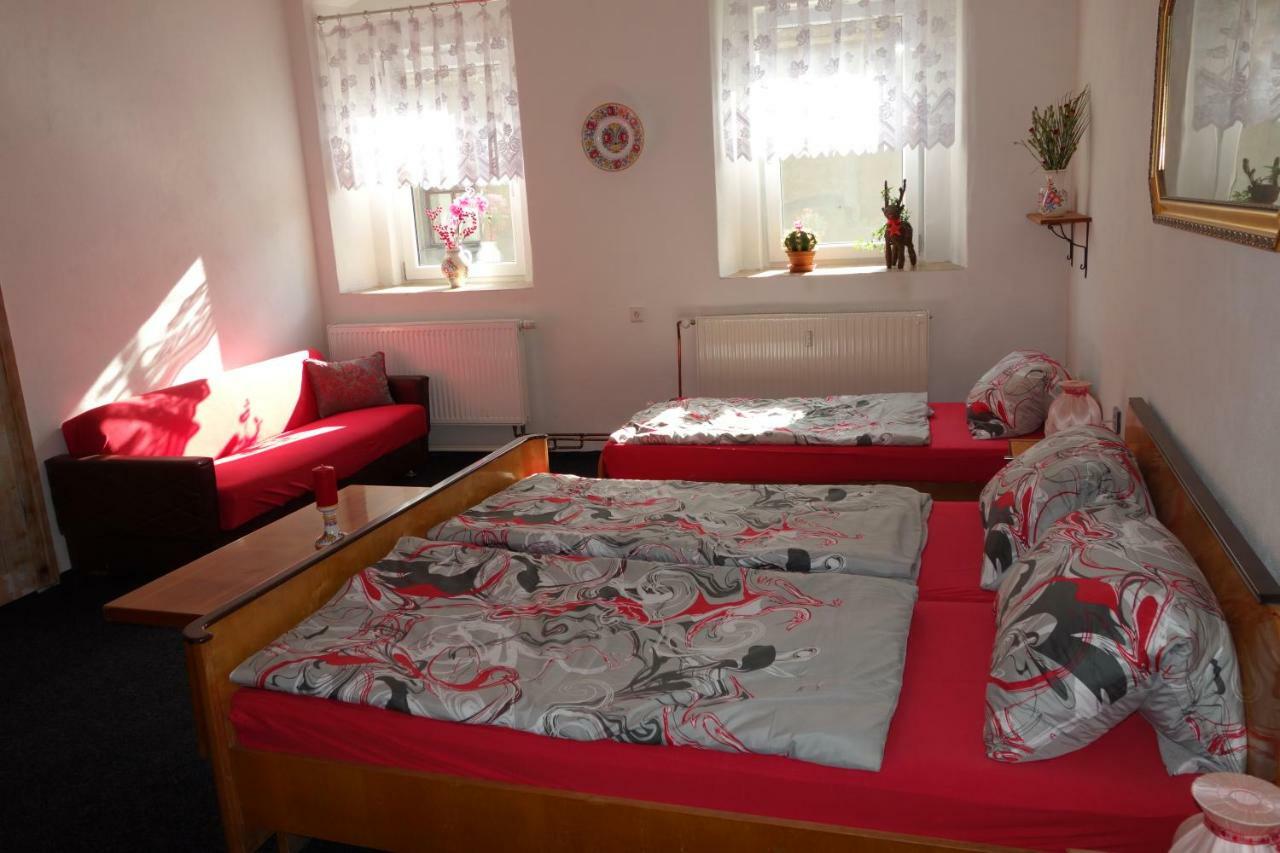Chalupa Hora Svateho Sebestiana ภายนอก รูปภาพ
